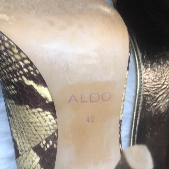 Hey ladies!  These Snake Skin high heels are where it’s at!  Take a look!! - Picture 8 of 8